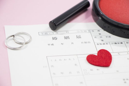 婚姻届は本人でないと受理してもらえないの？代理人でも大丈夫？？
